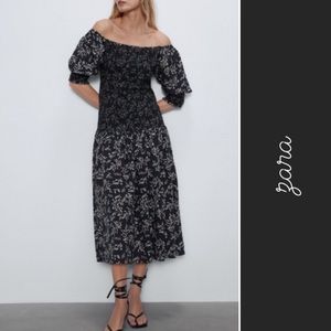 Zara Floral Smocked Peasant Bohemian Off Shoulder MIDI Dress in Navy Blue • M